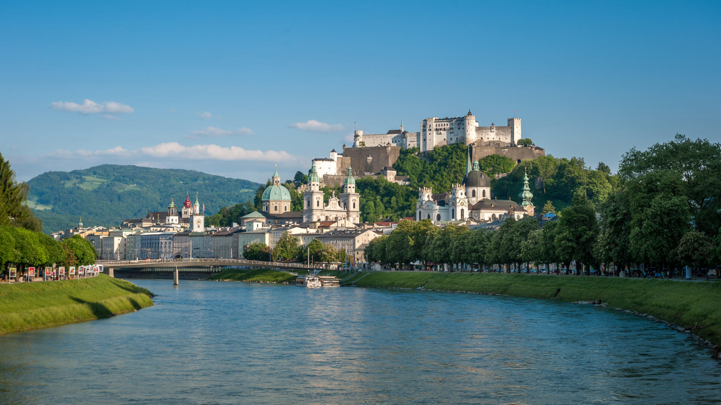 Blick vom Müllnersteg auf die Salzburger Altstadt, Stadt Salzburg, Ausflug von Pflegerbrücke Salzburg, Grödig, Urlaub